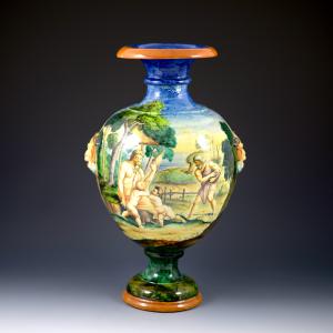 Vaso istoriato con scene mitologiche